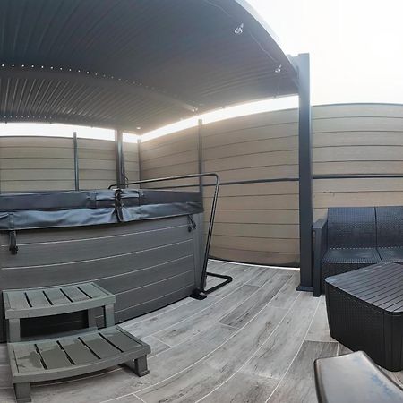 La Kaz Rhumantique Sauna And Spa Privatif La Rivière-Saint-Sauveur Exterior photo